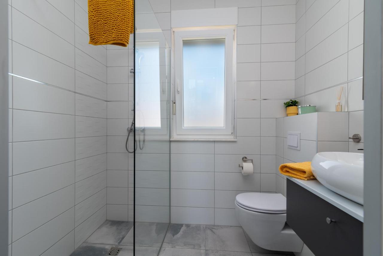 Apartmani Luce Трогир Экстерьер фото