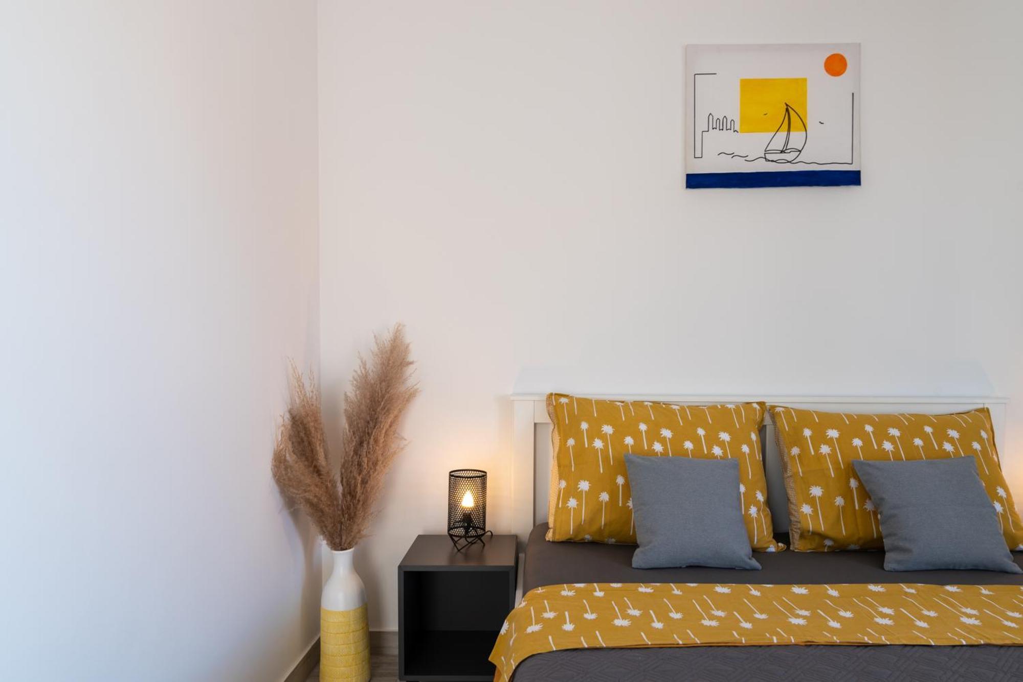 Apartmani Luce Трогир Экстерьер фото