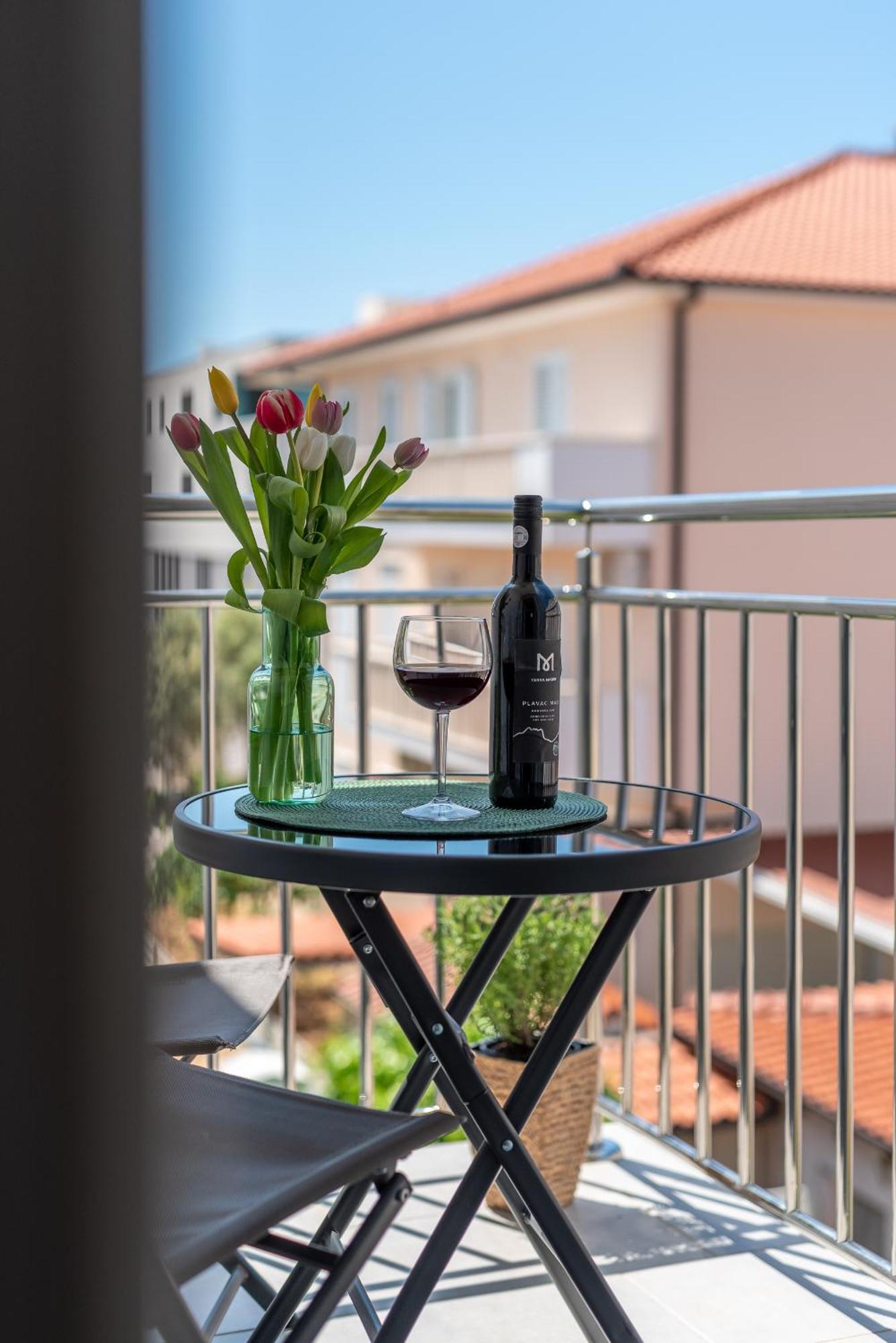 Apartmani Luce Трогир Экстерьер фото