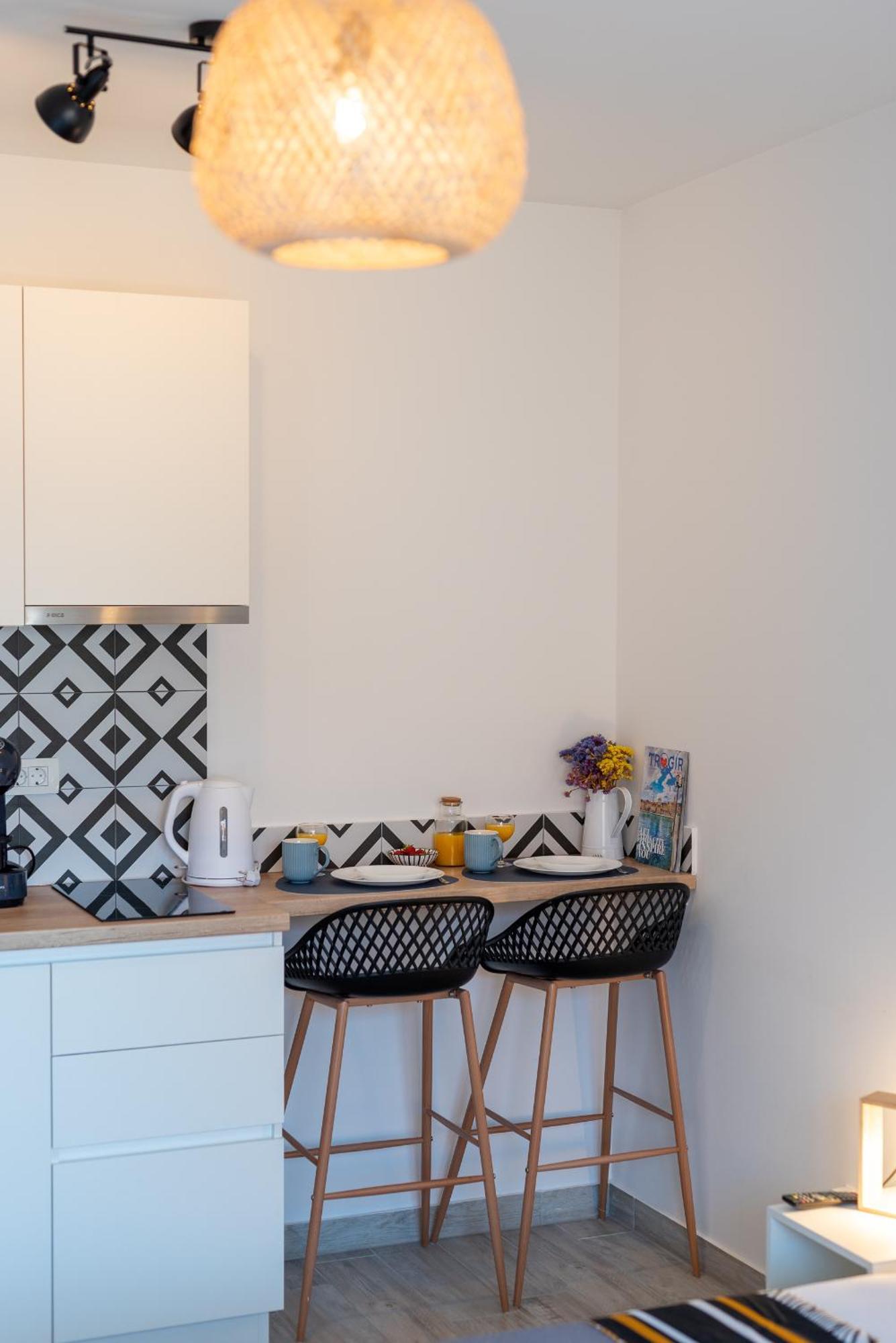 Apartmani Luce Трогир Экстерьер фото