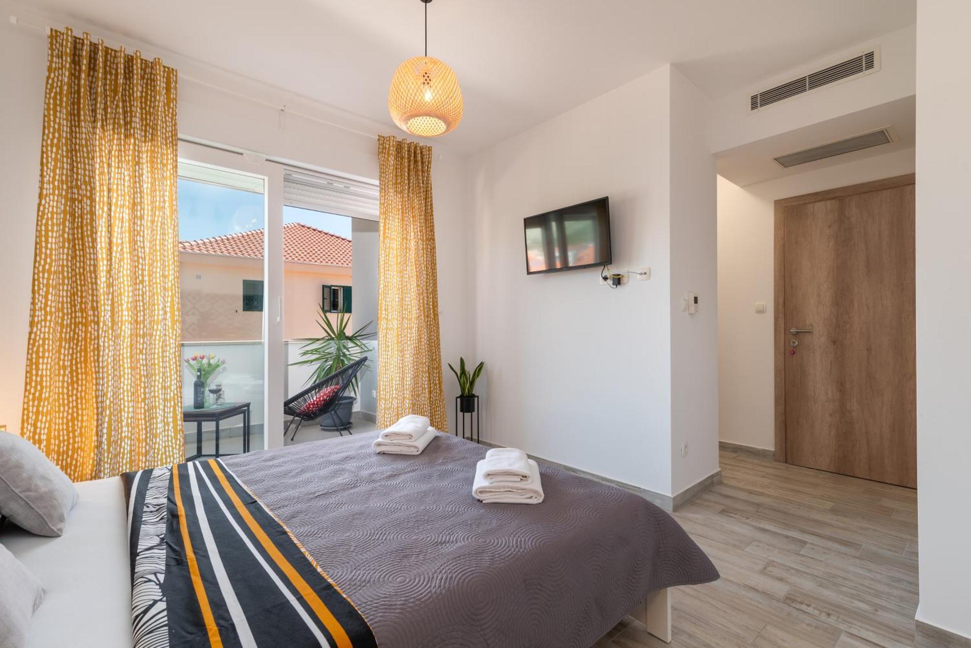 Apartmani Luce Трогир Экстерьер фото